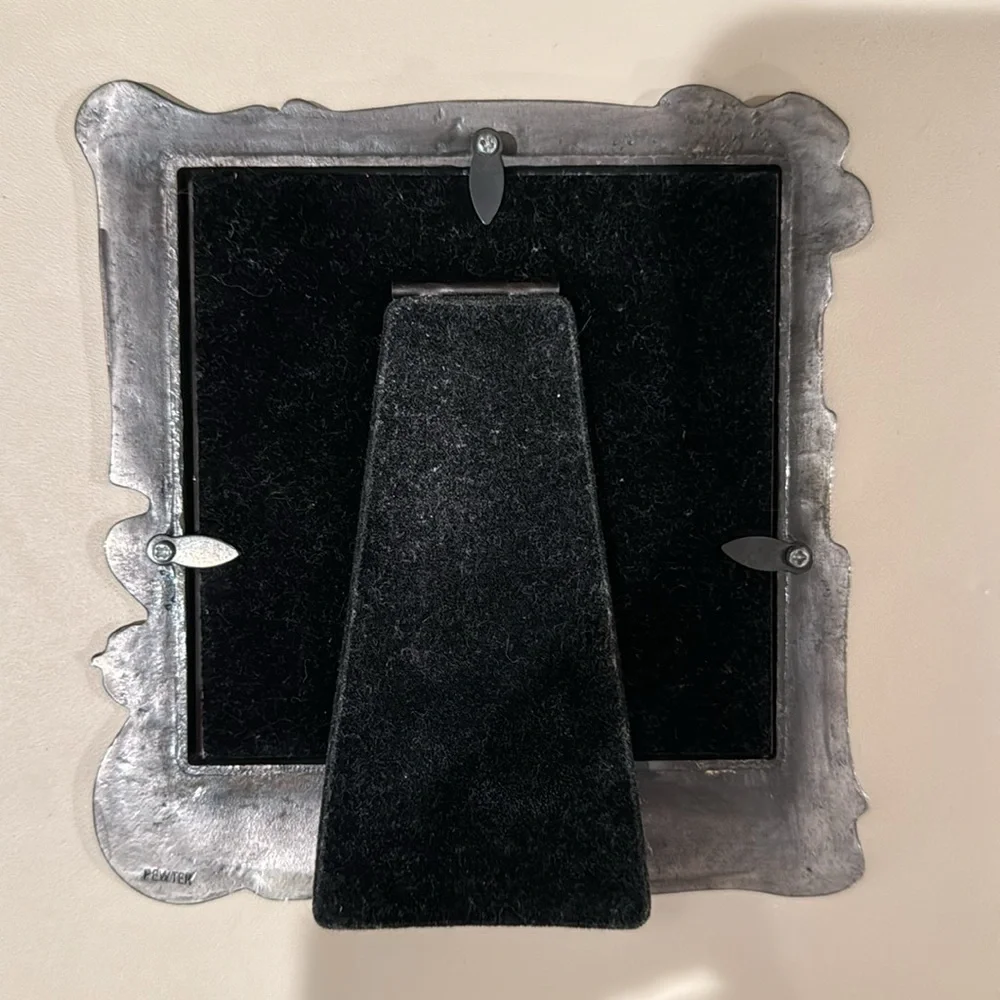 Heavy Pewter Art Nouveau picture frame 5.5” x 5.75” - Picture 2 of 3